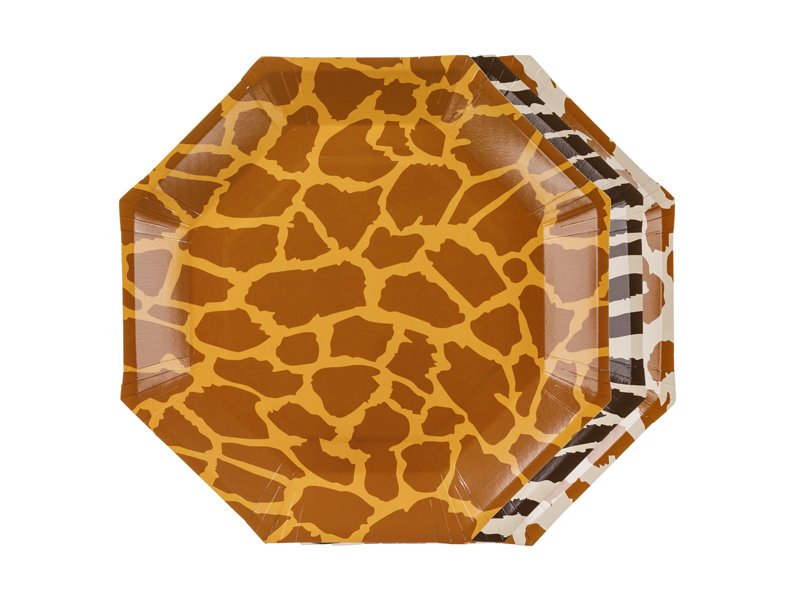Safari paptallerkener med safariprint i mix, Ø 23 cm – 6 stk. – PartyDeco