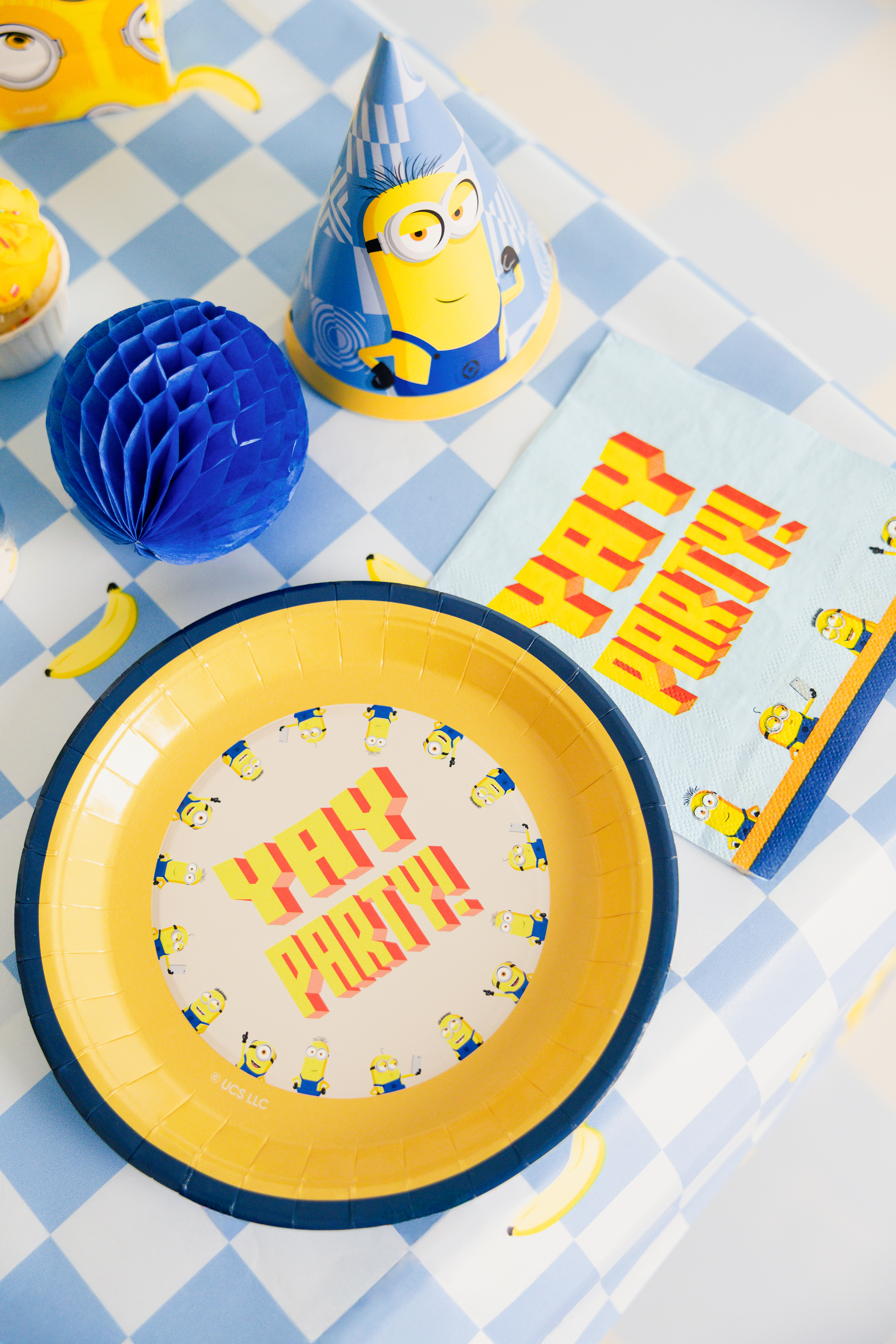 Minions paptallerkener - 6 stk. 23 cm